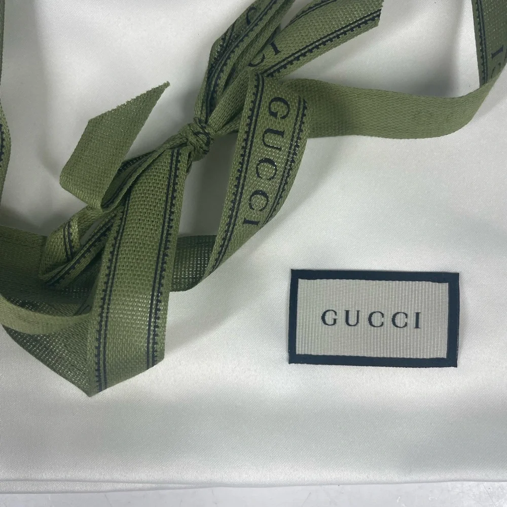Gucci Empty Gift Storage Box Wallet Dustbag Booklets Ribbon 9” x 4 3/4” x 1 1/2”